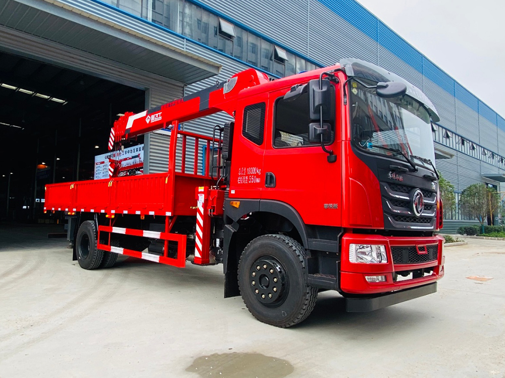 國(guó)六東風(fēng)T5后雙橋新飛工12噸五節(jié)直臂吊機(jī)隨車吊