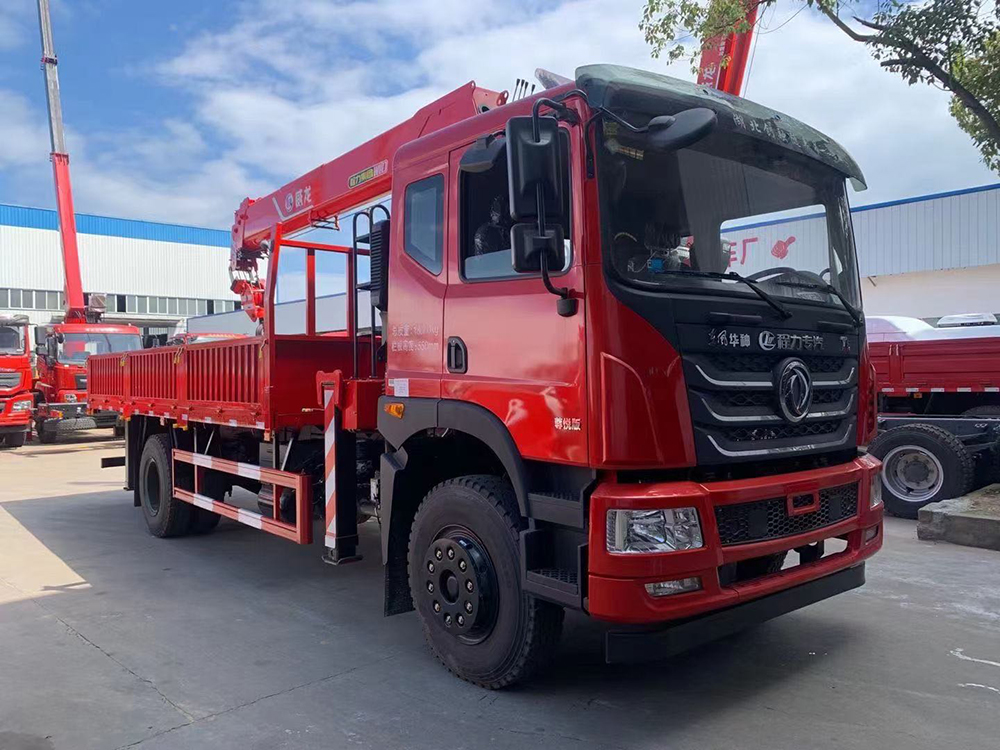 東風(fēng)華神T5單橋威龍8噸4節(jié)臂吊機